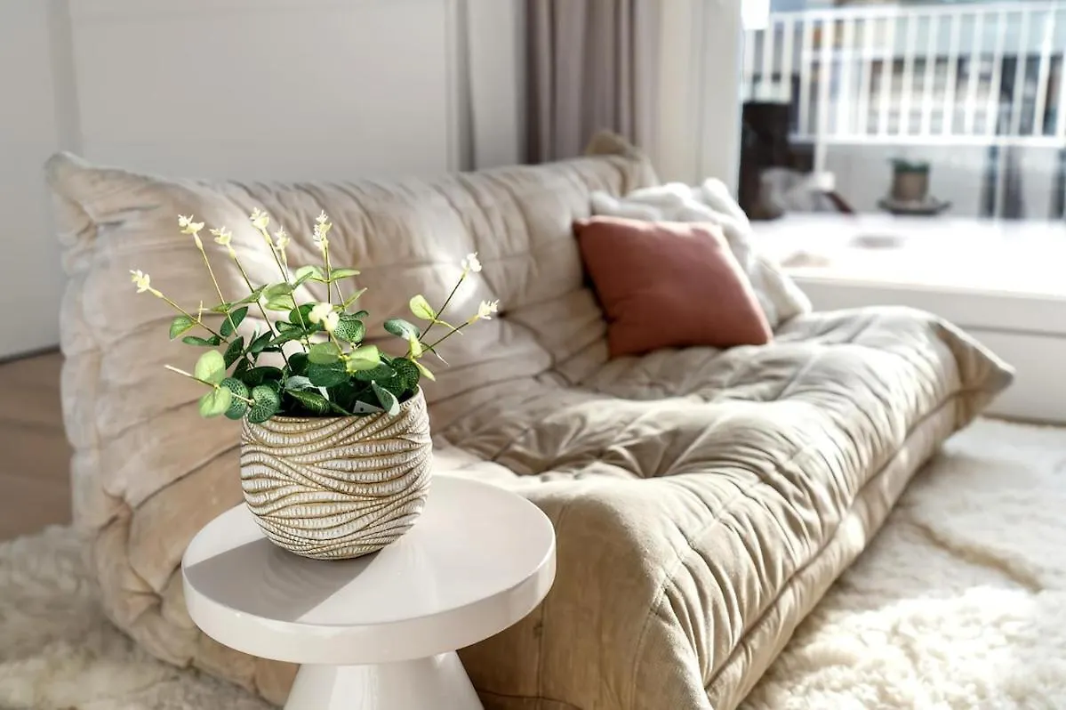 Trendy Studio With Seaside Patio Οστένδη